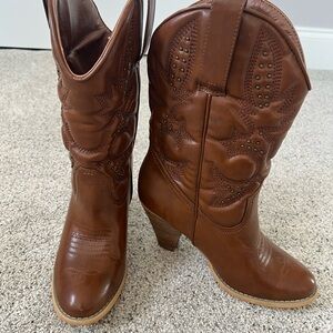 Women’s Brown Western Heeled Boots - Stylish vegan Leather Cowboy Boot
